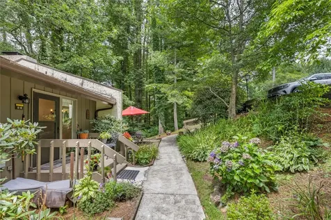 50 Dogwood Knob Sapphire NC 28774