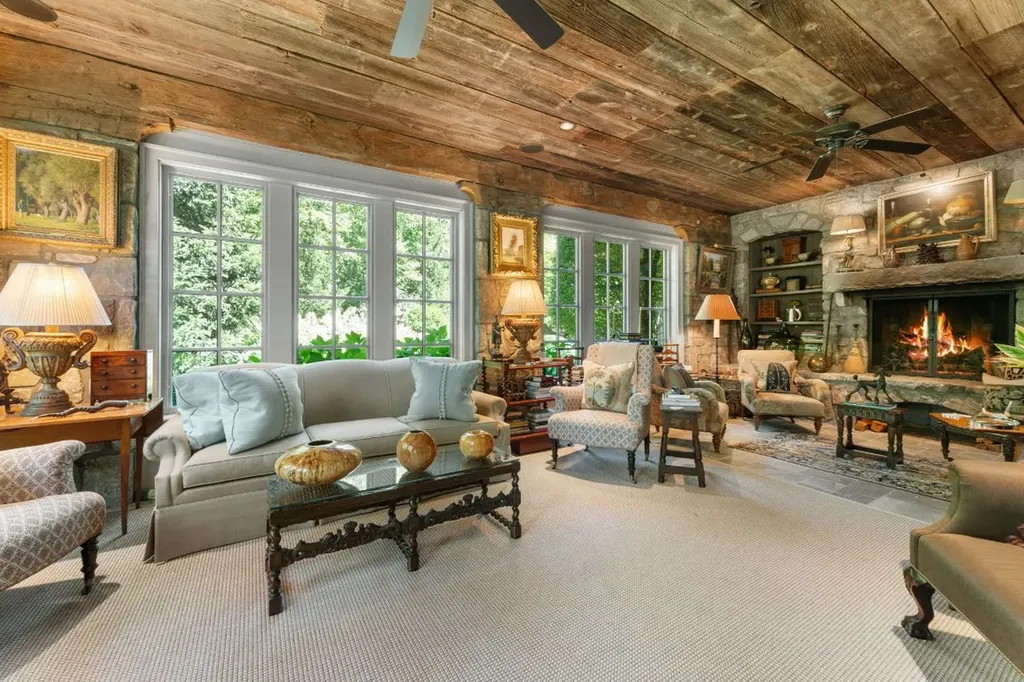 424 Big Bearpen Road Highlands NC 28741