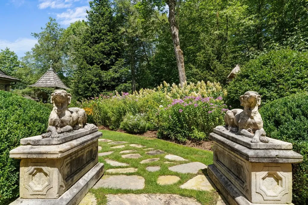 424 Big Bearpen Road Highlands NC 28741