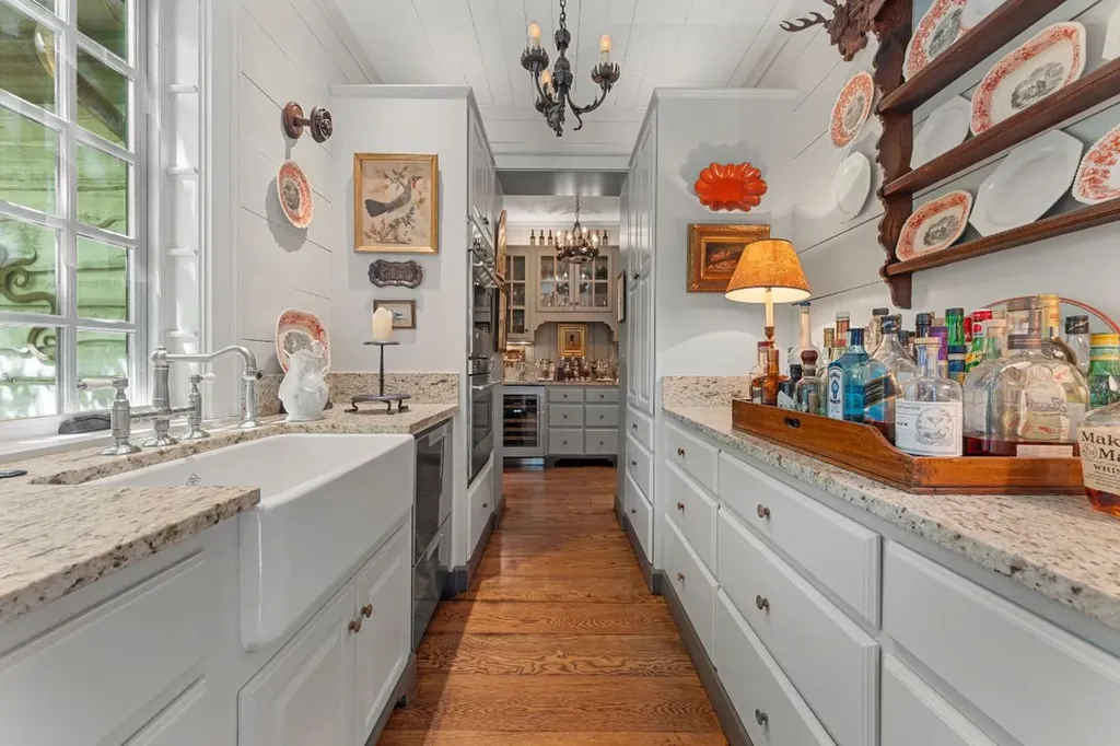 424 Big Bearpen Road Highlands NC 28741