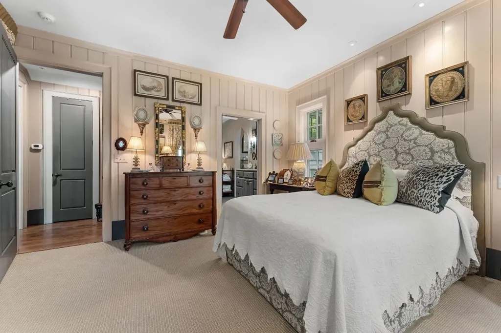 424 Big Bearpen Road Highlands NC 28741