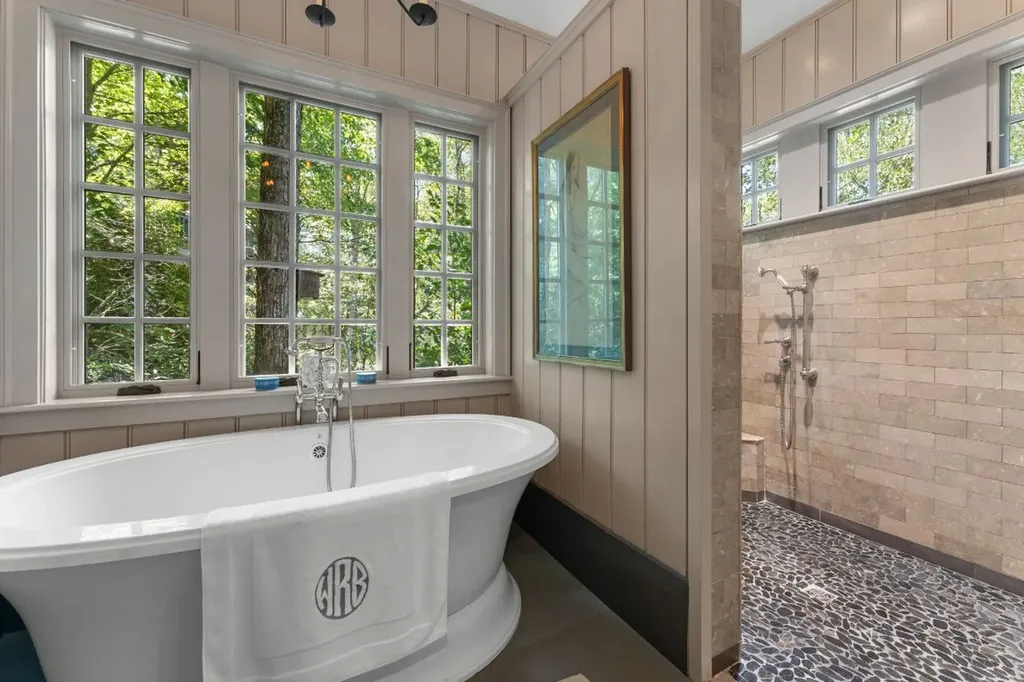 424 Big Bearpen Road Highlands NC 28741