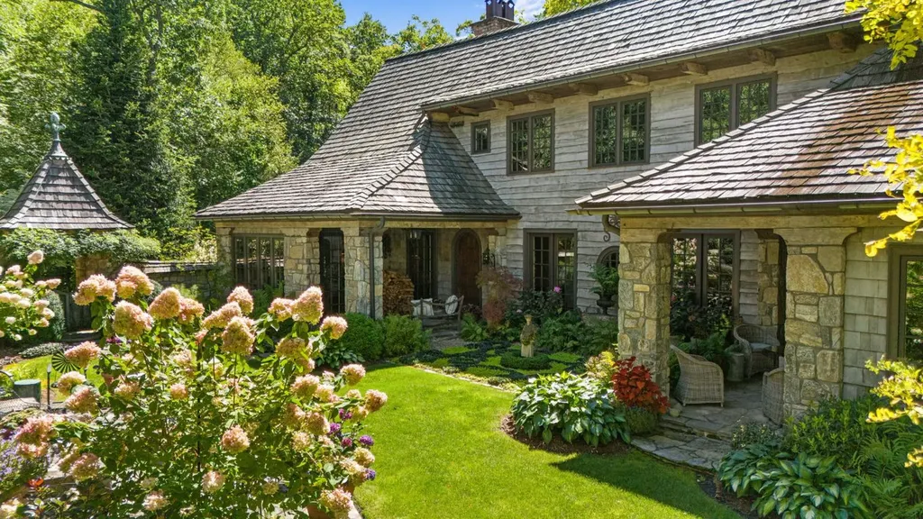 424 Big Bearpen Road Highlands NC 28741