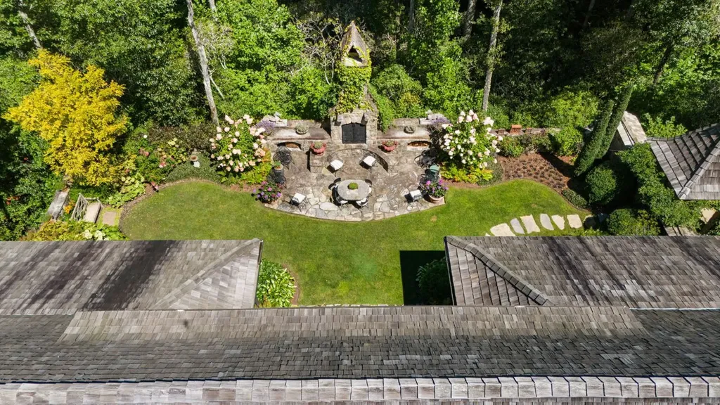 424 Big Bearpen Road Highlands NC 28741