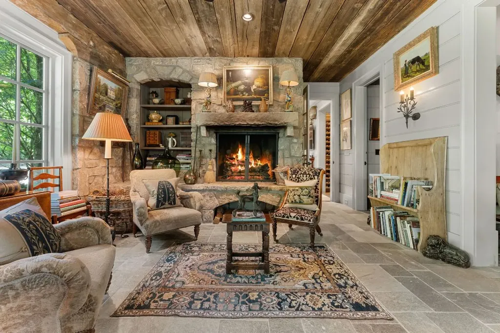 424 Big Bearpen Road Highlands NC 28741