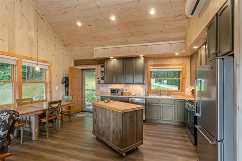 132 N Robinson Creek Road Glenville NC 28736
