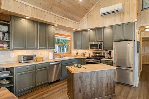132 N Robinson Creek Road Glenville NC 28736