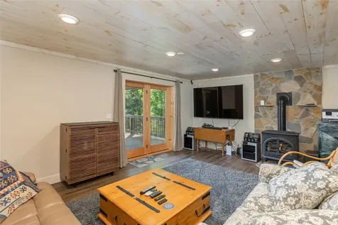 132 N Robinson Creek Road Glenville NC 28736