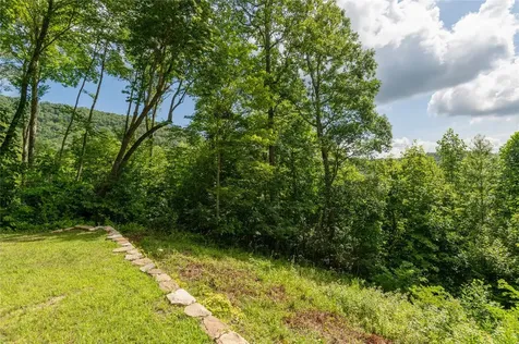 132 N Robinson Creek Road Glenville NC 28736