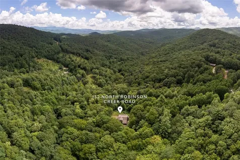 132 N Robinson Creek Road Glenville NC 28736