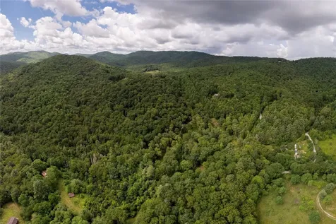 132 N Robinson Creek Road Glenville NC 28736