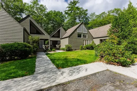 200 River Run Sapphire NC 28774