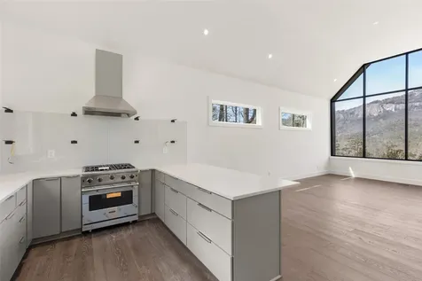 95 Sanctuary View Trail Highlands NC 28741