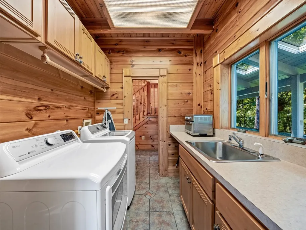 220 Circle Pines Drive Rosman NC 28772