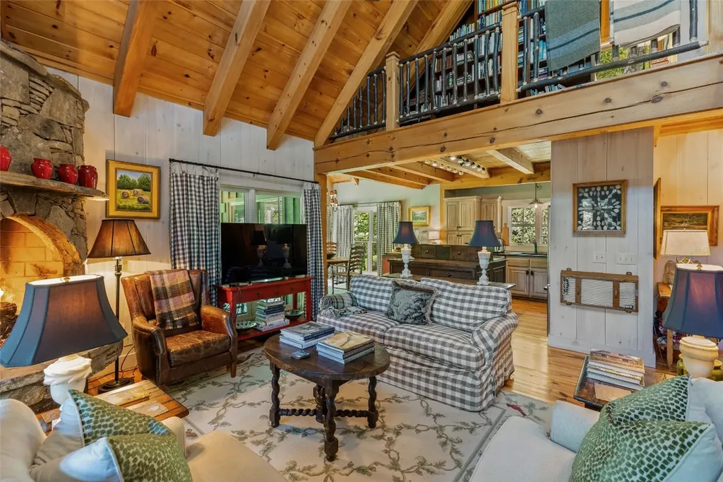 58 Little Pond Lane Cashiers NC 28717