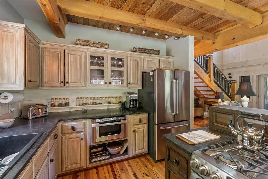 58 Little Pond Lane Cashiers NC 28717