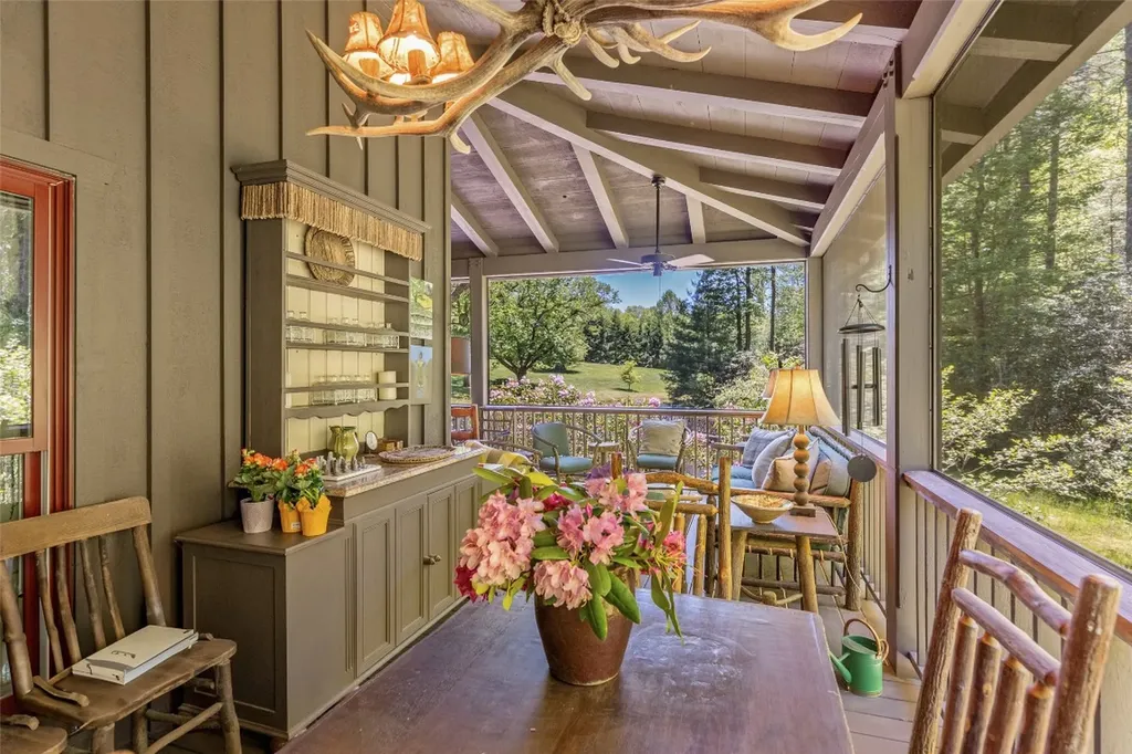 58 Little Pond Lane Cashiers NC 28717