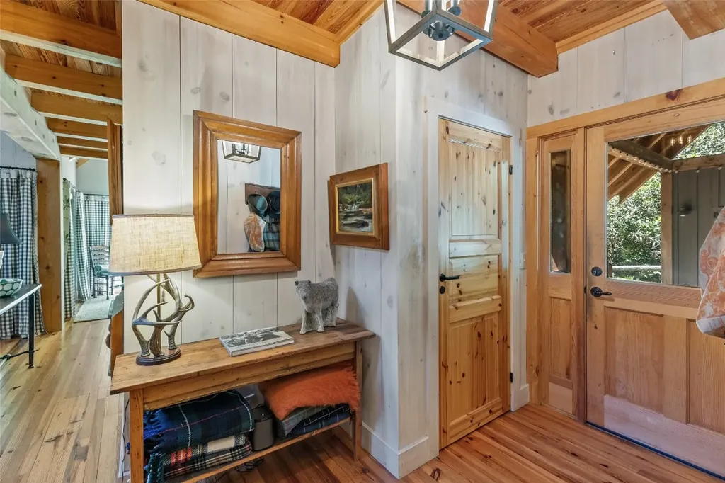 58 Little Pond Lane Cashiers NC 28717