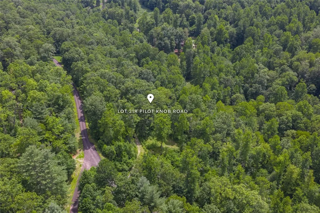 21r Pilot Knob Road Glenville NC 28736