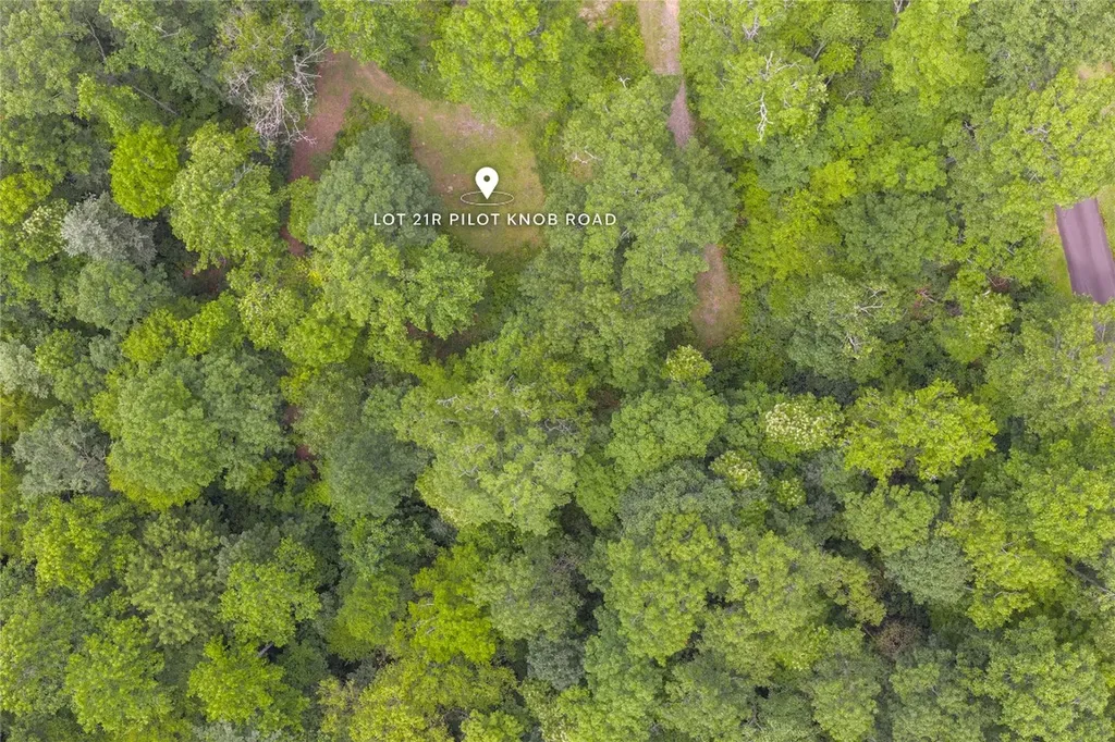 21r Pilot Knob Road Glenville NC 28736