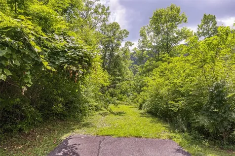 21r Pilot Knob Road Glenville NC 28736