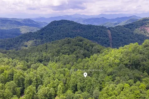 21r Pilot Knob Road Glenville NC 28736