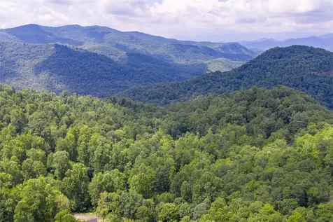 21r Pilot Knob Road Glenville NC 28736