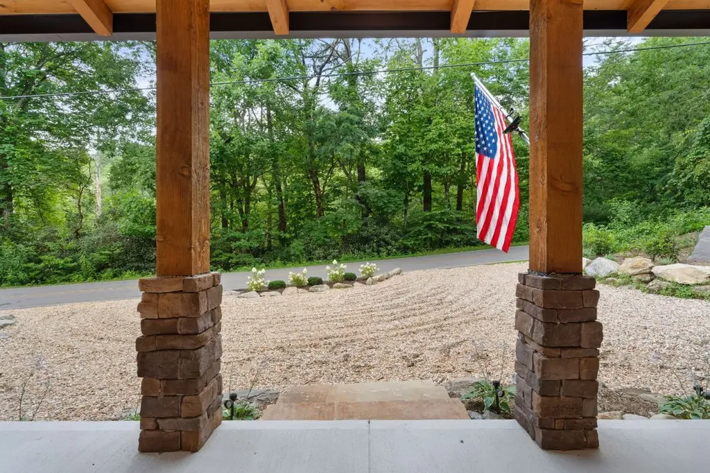 4800 Horse Cove Road Highlands NC 28741