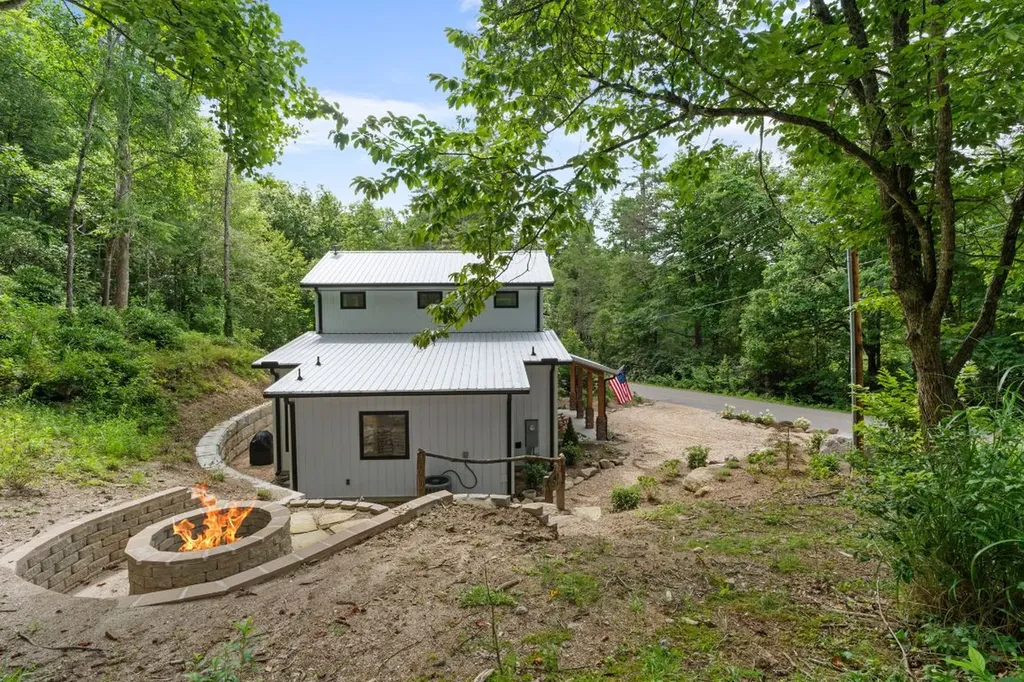 4800 Horse Cove Road Highlands NC 28741