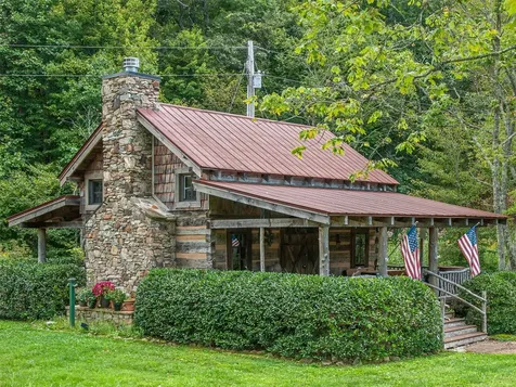 41 Highlands Way Scaly Mountain NC 28775