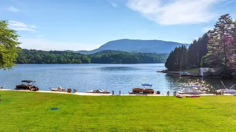 35 Toxaway Landing Drive Lake Toxaway NC 28747