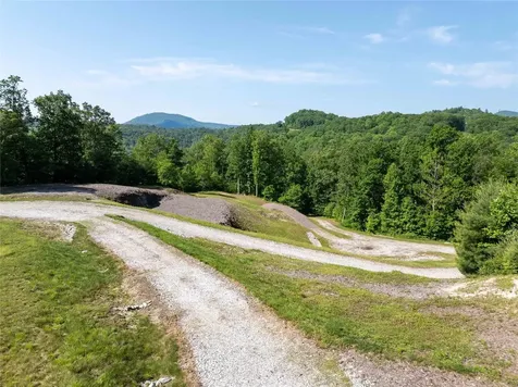 2125 N Highway 107 Cashiers NC 28717