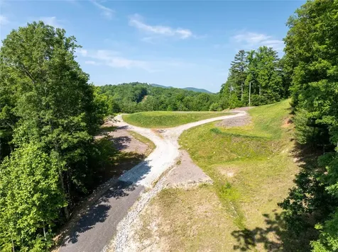 2125 N Highway 107 Cashiers NC 28717