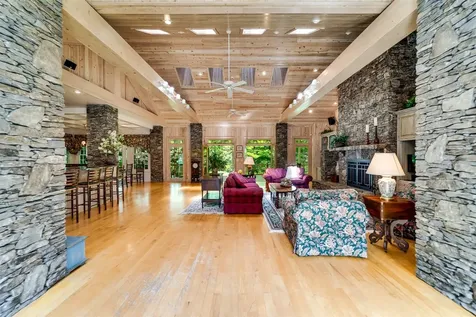 220 Pipers Court Highlands NC 28741