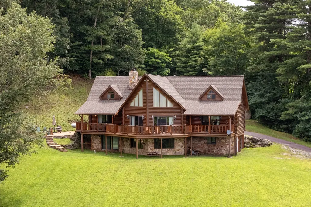 267 Hero Lane Glenville NC 28736