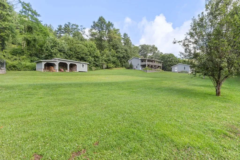 50 Pearl Drive Highlands NC 28741