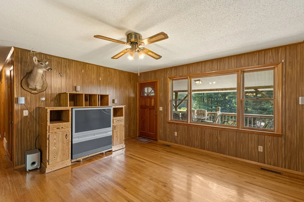 50 Pearl Drive Highlands NC 28741