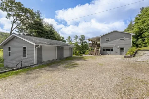 50 Pearl Drive Highlands NC 28741