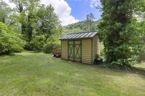 435 Glenville School Road Glenville NC 28736