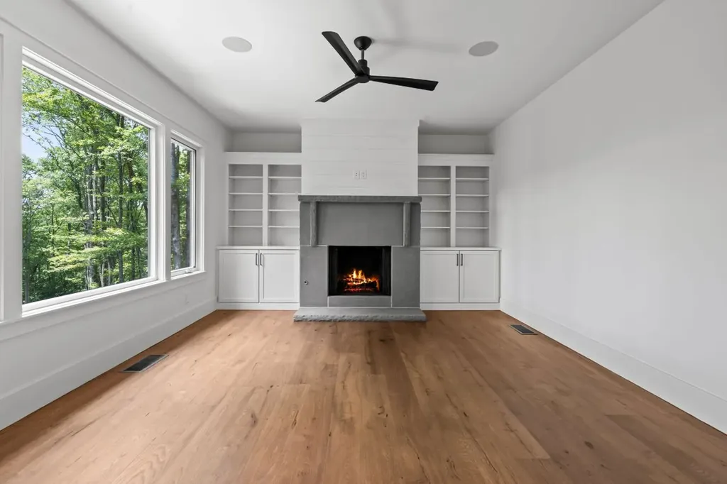 1310 New Settlers Way Glenville NC 28736