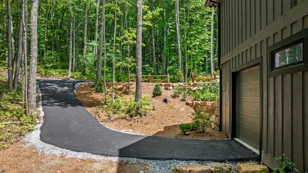 1310 New Settlers Way Glenville NC 28736