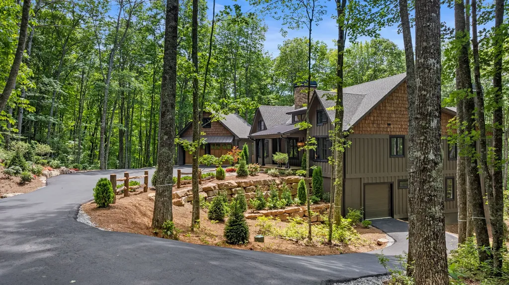 1310 New Settlers Way Glenville NC 28736