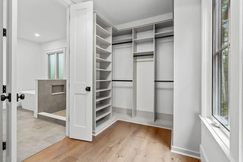 1310 New Settlers Way Glenville NC 28736