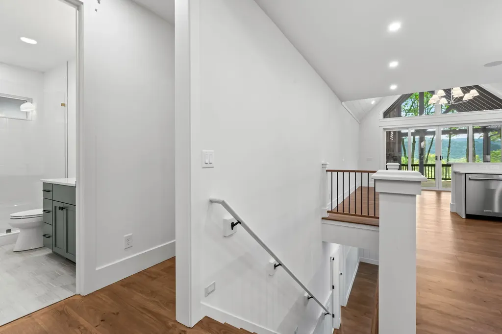 1310 New Settlers Way Glenville NC 28736
