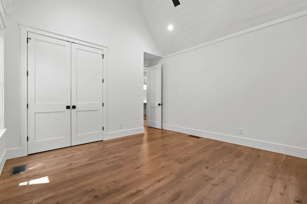 1310 New Settlers Way Glenville NC 28736