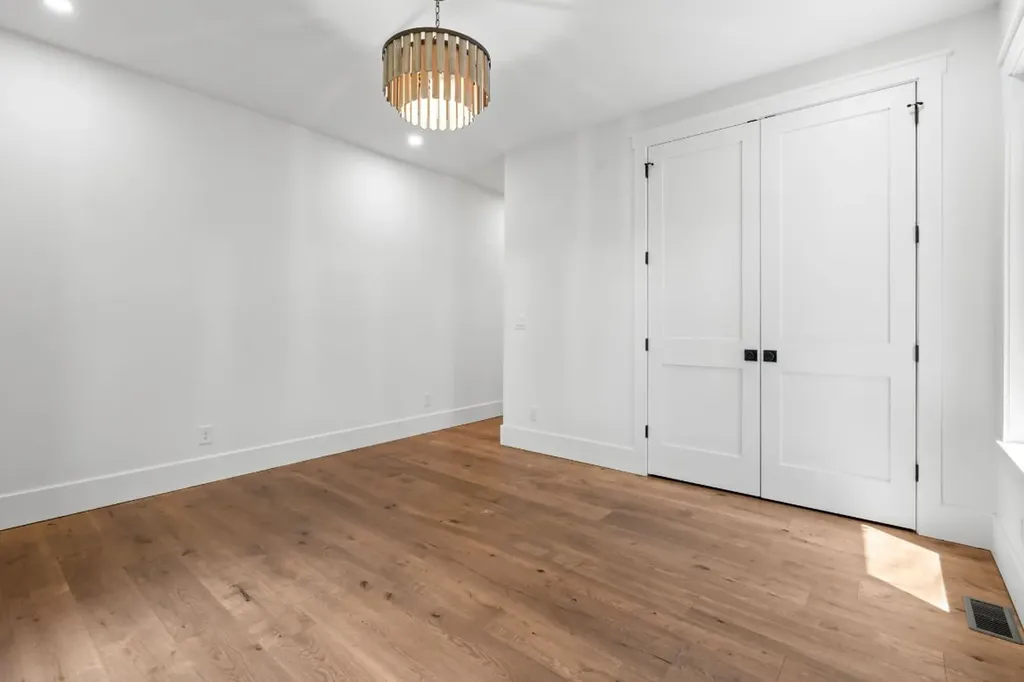 1310 New Settlers Way Glenville NC 28736