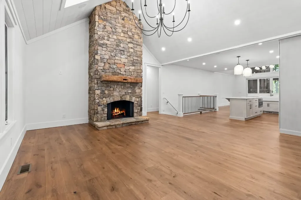 1310 New Settlers Way Glenville NC 28736