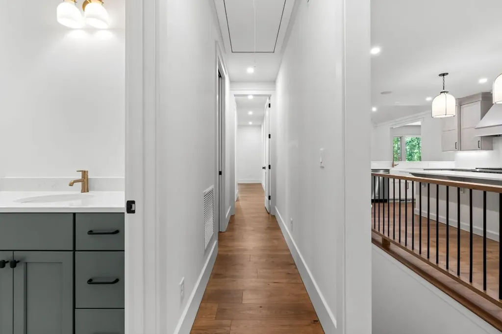 1310 New Settlers Way Glenville NC 28736