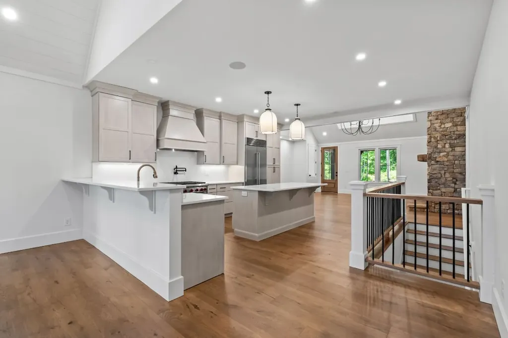 1310 New Settlers Way Glenville NC 28736