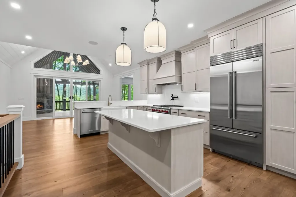 1310 New Settlers Way Glenville NC 28736